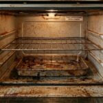 Hanya dengan baking soda, karat di rak oven bisa langsung rontok, berikut langkah mudahnya
